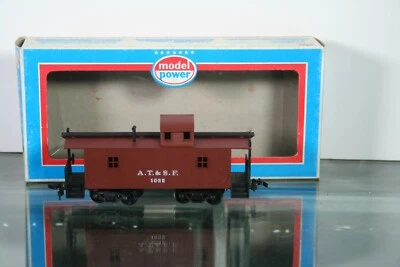 HO 9143 Model Power Santa Fe Wood Style Caboose ATSF # 1035 - Image 1 of 3