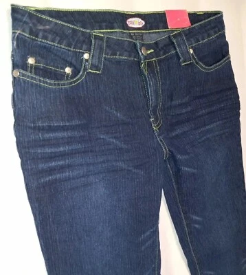 Pantalones de mezclilla Zoey Beth para mujer talla (etiqueta 9/10) (30x32 real) puños y piernas acampanadas Foto 1 de 4