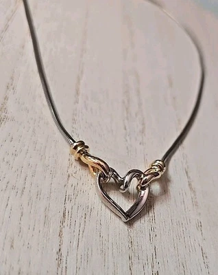 Collar Alwand Vahan Oro Amarillo 14k y Plata de Ley Corazón Hinchado  Foto 1 de 4