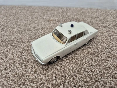 1/43 CORGI VANGUARDS VA27001 ROVER 2000 SALOON POLIZIA AUTO DIECAST - Immagine 1 di 4