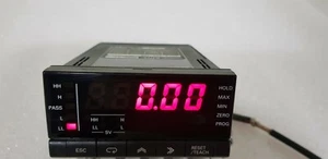 OMRON K3NX-VD2A-T1 DIGITAL PANEL METER   FREESHIP - Picture 1 of 5