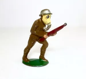 BARCLAY Lead Toy Soldier Figure INFANTRY CHARGING WITH GAS MASK - Picture 1 of 2