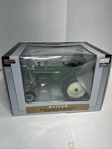 1/16 Oliver "High Detail" 880 Gas Wide Front Tractor by SpecCast U - Picture 1 of 6