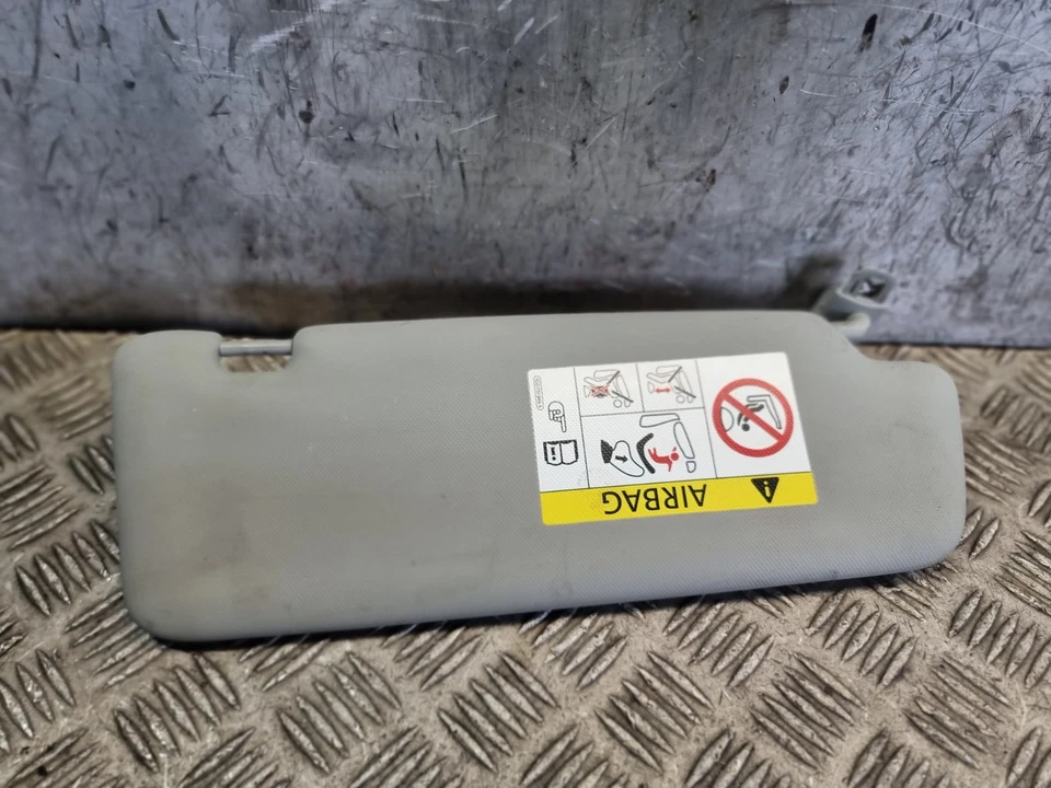 PARASOL DELANTERO IZQUIERDO AUDI A1 SPORT 1.0L HOMBRE PET HATCHBACK 2015 Foto 1 de 4