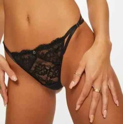 Tanga de encaje negro Ann Summers L Foto 1 de 4