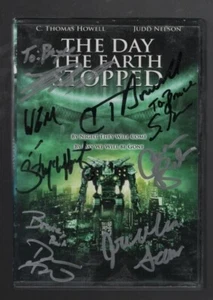 C. Thomas Howell &al. Autographed Day The Earth Stopped DVD w/ COA 071922EBNON - Imagen 1 de 2