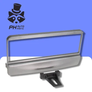 Ford Puma (97-02) Cougar (98-01) radio Fascia for Single DIN Radio SILVER - Picture 1 of 1