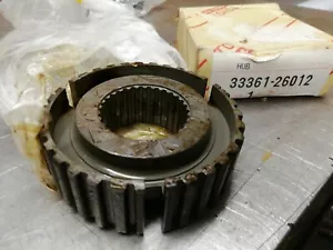 Genuine TOYOTA 33361-26012 HUB - Picture 1 of 2