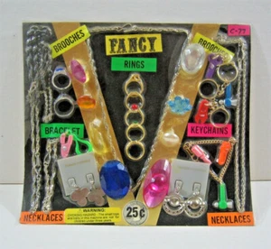 Fancy Rings Pins Necklace Charms Toy Old Gumball Vend Machine Disp Card #53 - Picture 1 of 1