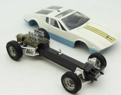 CORGI NO. 271 - GHIA MANGUSTA DE TOMASO COUPE - Image 1 of 4