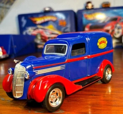 RARO 1:28 1936 Dodge Panel "MOPAR". Spec Cast # 74079. I de 1000 Edición Limitada Foto 1 de 4