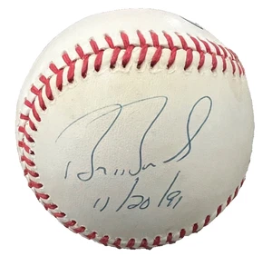AUTHENTICATED BARRY BONDS SIGNED BASEBALL - HOME RUN KING WITH PSA/DNA COA - Picture 1 of 5