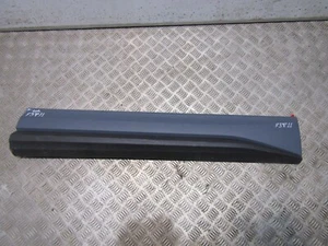 Modanatura portiera anteriore 17 su Skoda Karoq guidatori O/S destra originale 57A854940D F3T11 - Foto 1 di 7