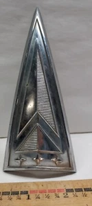 1961 Pontiac Bonneville Catalina Rear Trunk Deck Lid Emblem 4812911 - Picture 1 of 9