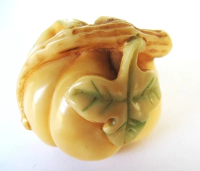 🐸De colección Netsuke Calabaza Calabaza Tallada en Resina Firmada 5" Redonda Foto 1 de 4