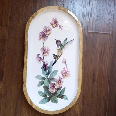 Bandeja grande de madera con colibrí y orquídeas Foto 1 de 4