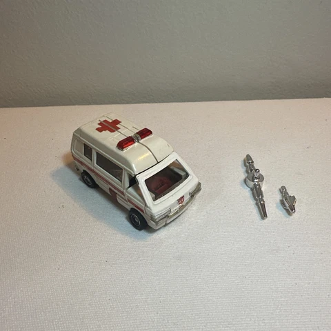 Ratchet Almost Complete 1985 Vintage Hasbro G1 Transformers Action Figure Cover