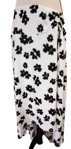 Falda alta Karl Lagerfeld Paris para mujer - negra sobre blanca floral talla W 30 L 40 - Imagen 1 de 8