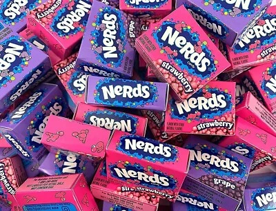 NERDS sabores de uva y fresa, mini cajas, deliciosos dulces duros (2 libras) Foto 1 de 4