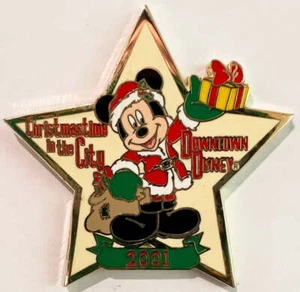 Santa Mickey Mouse Christmastime in the City 2001 WDW Disney Pin C01 - Picture 1 of 1