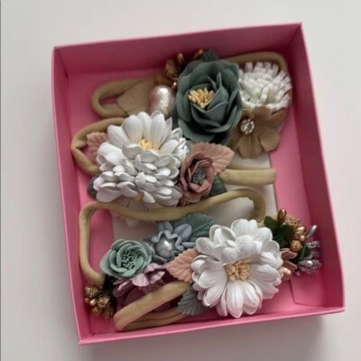Juego de diademas florales de nailon para bebés y niños pequeños Foto 1 de 4