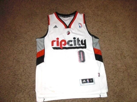 Portland Trailblazers DAMIAN LILLARD Rip City  sewn Basketball Jersey Small Cover