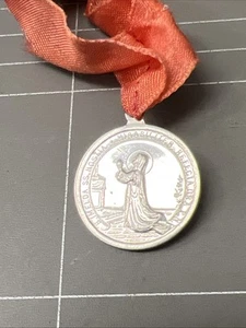 VINTAGE HOLY MEDALLION CHURCH RELIGION MARY JESUS GOD - Bild 1 von 5