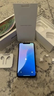 Apple iPhone XS Max 512GB Space Grey Unlocked Smartphone A2101 - Image 1 of 4