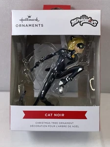 Hallmark Miraculous Cat Noir adorno de Navidad 2024 - Imagen 1 de 2