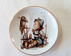 MJ Hummel Plate Small Collectible  "The Opinion" Vintage Germany Child/Bird Deco - Picture 1 of 4