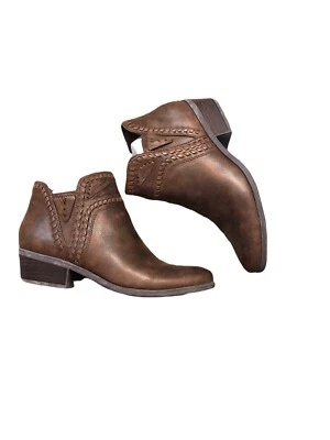 Baretraps Gerty Western Ankle Booties, Size 7.5, Chocolate Brown - Изображение 1 из 4