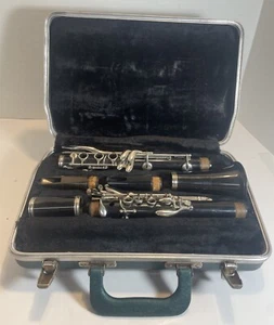 Vintage Bundy Clarinet w/Case, 2 Mouthpiece TEST/WORKS GREAT PROF. CLEANED/FIXED - Picture 1 of 21