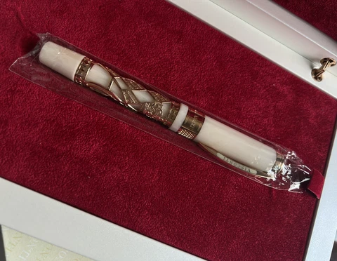 VISCONTI Monaco Royal Princely Wedding, Rollerball Pen - GOLD, NEW Cover