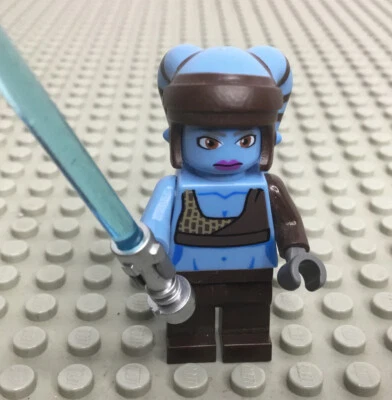 LEGO Star Wars Legends Aayla Secura Minifigure (75182) sw0833 Blue Skinned Jedi - Image 1 of 4