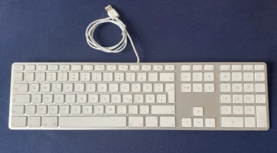 Apple Tastatur Keyboard A1243 USB kabelgebunden QWERTZ Deutsch Nummernblock TOP - Bild 1 von 4