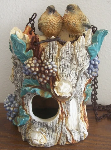 Spoontiques Resin Tree Stump Hanging Bird House 6x7 inches - Unique Cover