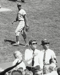Very Rare HOF Ernie Banks 1962 ASG Chicago Cubs JFK Retro 8x10 President Kennedy - Picture 1 of 4