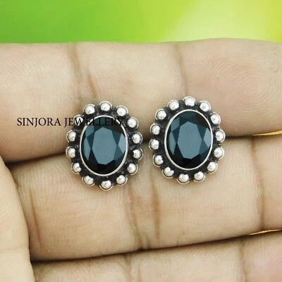 Black Onyx Gemstone 925 Sterling Silver Handmade Jewellery Stud Earrings - Image 1 of 4
