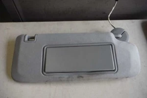 13 14 15 16 CHEVY MALIBU RIGHT PASSENGER SUN VISOR SHADE - Foto 1 di 12