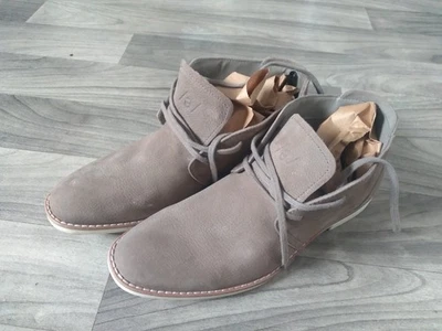 /e/ Gray Suede Ankle Boots Men's 9 - Image 1 of 4