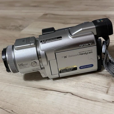 Sony Handycam DCR-TRV350 Digital8 Hi8 Record Video Transfer W Charger Fast Ship - Image 1 of 4