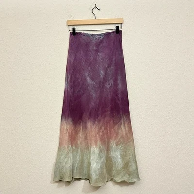 Saia Maxi Feminina CYNDI BUCK DESIGN Tamanho M Borgonha Ombre Seda Linha A Fada Fluida - Imagem 1 de 4