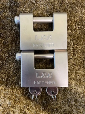 2x London Hardened Clamp Container Padlocks 84mm Keyed Alike 4 Keys Cisa shutter - Image 1 of 3
