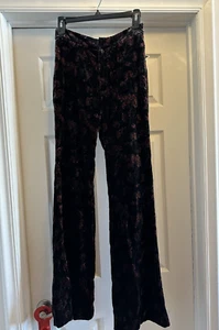 Neu mit Etikett Zara Woman High Waist schwarz & rot Blumen Samt weites Bein Hose, Größe XS - Bild 1 von 18