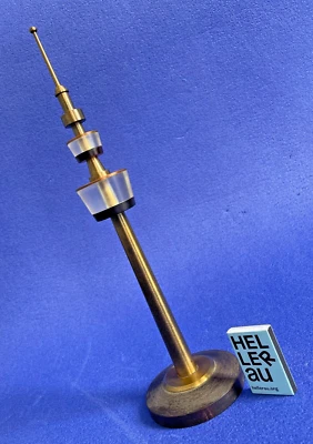 Space Age Fernsehturm Funkturm Messing 70er Design-Objekt 60er Jahre TOP - Bild 1 von 4
