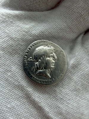 ROMAN REPUBLIC.  SILVER DENARIUS. L. Calpurnius Piso Frugi, CALPURNIA. C. 90 BC. - image 1 of 4