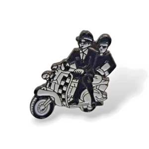 Pin Motero Estilo vespa Ska para ropa y accesorios Complementos moto scooter - Bild 1 von 4