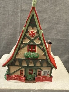 Department 56 North Pole Series Candy Cane & Peppermint Shop 1996 - Imagen 1 de 7