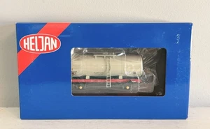 Heljan 1153 OO Gauge - Esso Petroleum 43297 Grey Livery Tank Wagon - MIB! - Picture 1 of 2