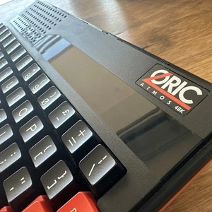 Oric Atmos 48K + PSU + new RGB scart - Amazing Condition - Tested and Working - Afbeelding 1 van 22